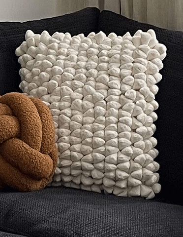 Dreamweavers White Pebble Cushion 